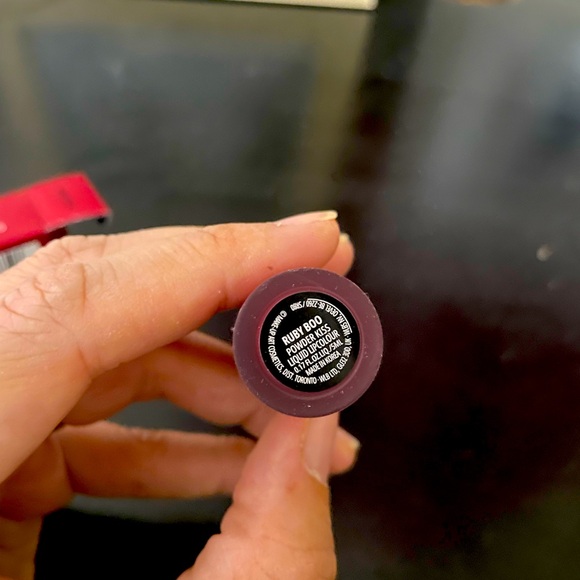 Mac Ruby Boo powder kiss liquid lip color- limited edition - Picture 3 of 4